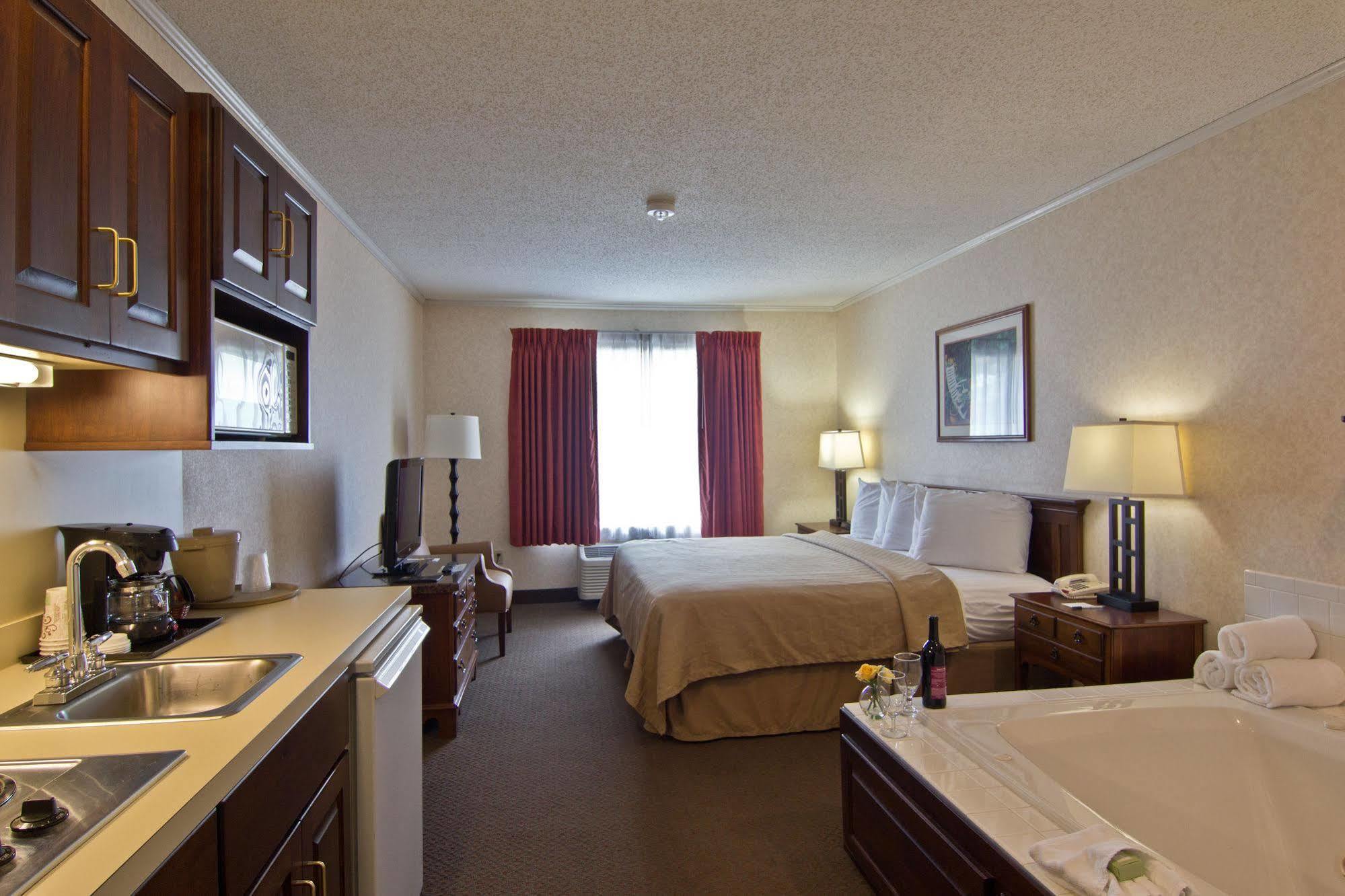 Coshocton Village Inn & Suites מראה חיצוני תמונה